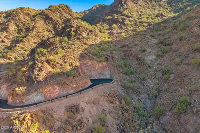 5250 E Red Rock Drive #34, Phoenix, AZ 85018 - Photo 2