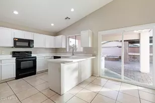 5629 S 11th Pl, Phoenix, AZ 85040 - Photo 12