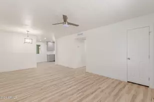 10935 W Santa Fe Dr, Sun City, AZ 85351 - Photo 6