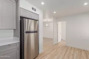 10935 W Santa Fe Dr, Sun City, AZ 85351 - Photo 14