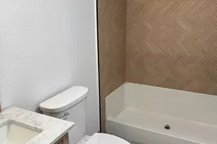 15601 N 19th Ave, Phoenix, AZ 85023 - Photo 16