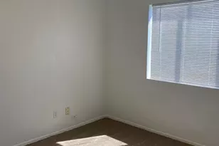 1013 W Sandra Ter, Phoenix, AZ 85023 - Photo 12