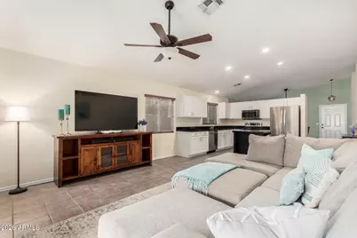 22063 N 35th Drive, Glendale, AZ 85310 - Photo 6