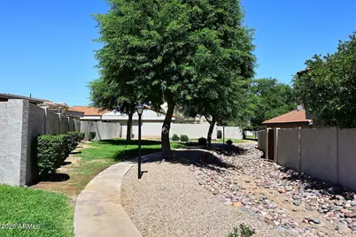 2416 W Caribbean Lane #2, Phoenix, AZ 85023 - Photo 42