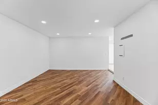 8084 E Del Laton Dr, Scottsdale, AZ 85258 - Photo 12