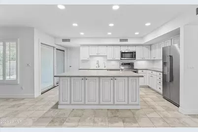 8084 E Del Laton Drive, Scottsdale, AZ 85258 - Photo 2