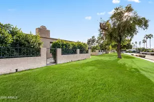 8084 E Del Laton Dr, Scottsdale, AZ 85258 - Photo 30