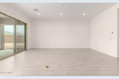 15832 W Desert Hollow Drive, Surprise, AZ 85387 - Photo 8