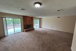 10551 W Prairie Hills Cir, Sun City, AZ 85351 - Photo 4