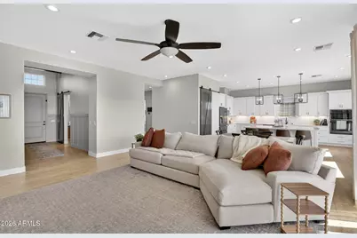 629 W Cloud Road, Phoenix, AZ 85086 - Photo 8