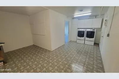 10438 W Cinnebar Avenue, Sun City, AZ 85351 - Photo 6