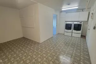 10438 W Cinnebar Ave, Sun City, AZ 85351 - Photo 6