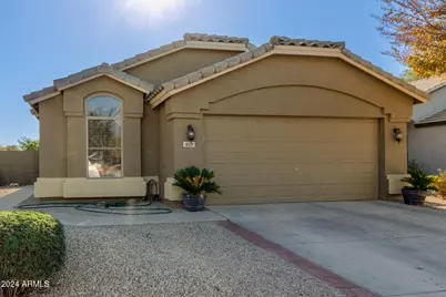 16101 W Latham Street, Goodyear, AZ 85338 - Photo 2