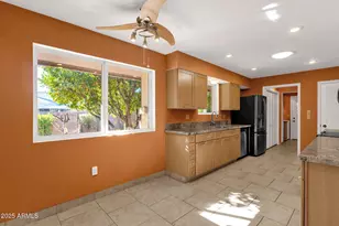 10405 W Mountain View Rd, Sun City, AZ 85351 - Photo 14