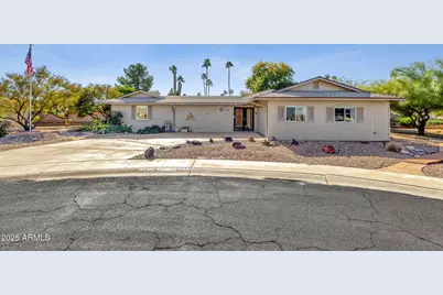 10405 W Mountain View Road, Sun City, AZ 85351 - Photo 2