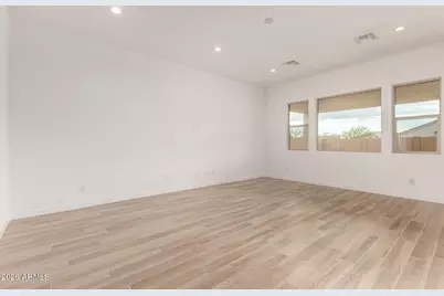 15793 W Bronco Trail, Surprise, AZ 85387 - Photo 6