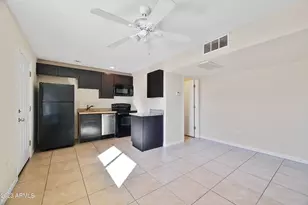 3949 E Earll Dr, Phoenix, AZ 85018 - Photo 4