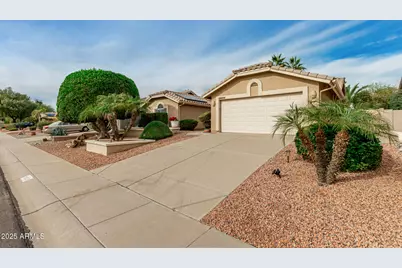 18853 N 89th Lane, Peoria, AZ 85382 - Photo 2