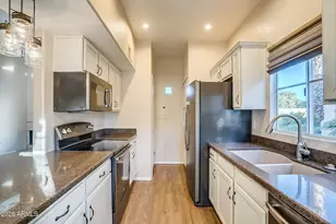 11333 N 92nd St, Scottsdale, AZ 85260 - Photo 12