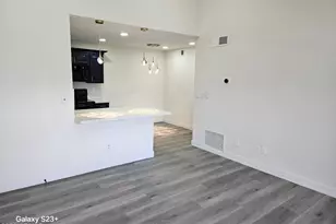 623 W Guadalupe Rd, Mesa, AZ 85210 - Photo 4