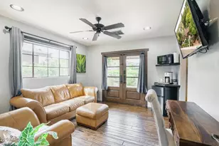 6961 E 1st St, Scottsdale, AZ 85251 - Photo 2