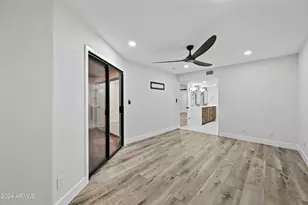 12212 N Paradise Vlg Pkwy S, Phoenix, AZ 85032 - Photo 16