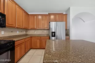 939 E Sourwood Dr, Gilbert, AZ 85298 - Photo 16