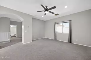 939 E Sourwood Dr, Gilbert, AZ 85298 - Photo 4