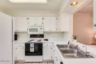 7474 E Earll Dr, Scottsdale, AZ 85251 - Photo 6