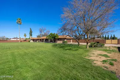 10839 N 59th Avenue, Glendale, AZ 85304 - Photo 2