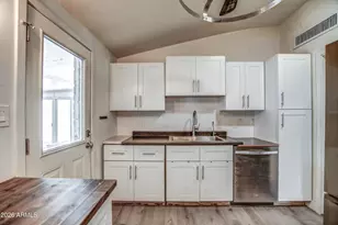 6131 N 8th Ave, Phoenix, AZ 85013 - Photo 16