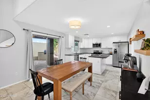 4020 E Melinda Ln, Phoenix, AZ 85050 - Photo 8