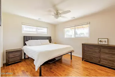 1037 W 10th Street, Mesa, AZ 85201 - Photo 4