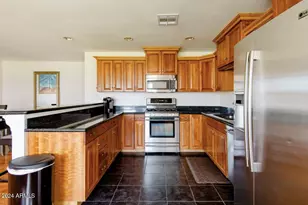 1037 W 10th St, Mesa, AZ 85201 - Photo 6