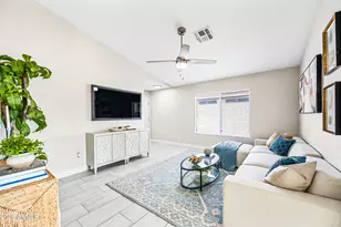 11211 W Heatherbrae Dr, Phoenix, AZ 85037 - Photo 4