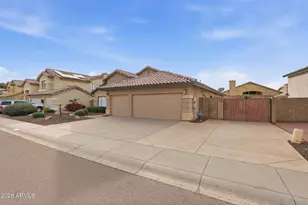 1623 E Runion Dr, Phoenix, AZ 85024 - Photo 2