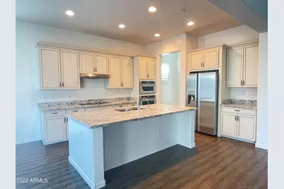 991 E Hampton Lane, Gilbert, AZ 85295 - Photo 2