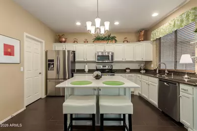 8308 S 23rd Place, Phoenix, AZ 85042 - Photo 10