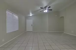 2022 E Winston Dr, Phoenix, AZ 85042 - Photo 2