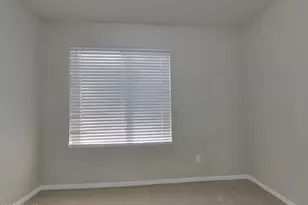 2022 E Winston Dr, Phoenix, AZ 85042 - Photo 10