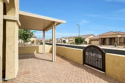 18106 W Redwood Lane, Goodyear, AZ 85338 - Photo 2