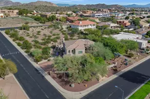 1404 E Michelle Dr, Phoenix, AZ 85022 - Photo 2