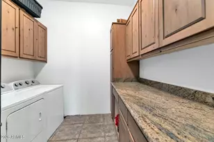 1404 E Michelle Dr, Phoenix, AZ 85022 - Photo 40