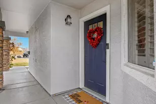 1960 S Portland Ct, Gilbert, AZ 85295 - Photo 6