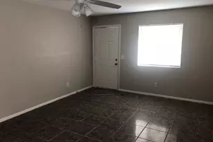 4211 S 3rd St, Phoenix, AZ 85040 - Photo 2
