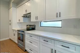 3215 E Flower St, Phoenix, AZ 85018 - Photo 28