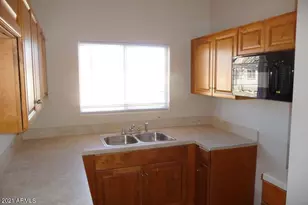 7110 N 68th Ave, Glendale, AZ 85303 - Photo 2