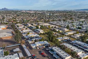 5745 N 44th Ln, Glendale, AZ 85301 - Photo 24