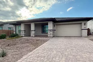 3355 E Constance Wy, Phoenix, AZ 85042 - Photo 2