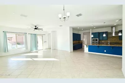 3355 E Constance Way, Phoenix, AZ 85042 - Photo 8